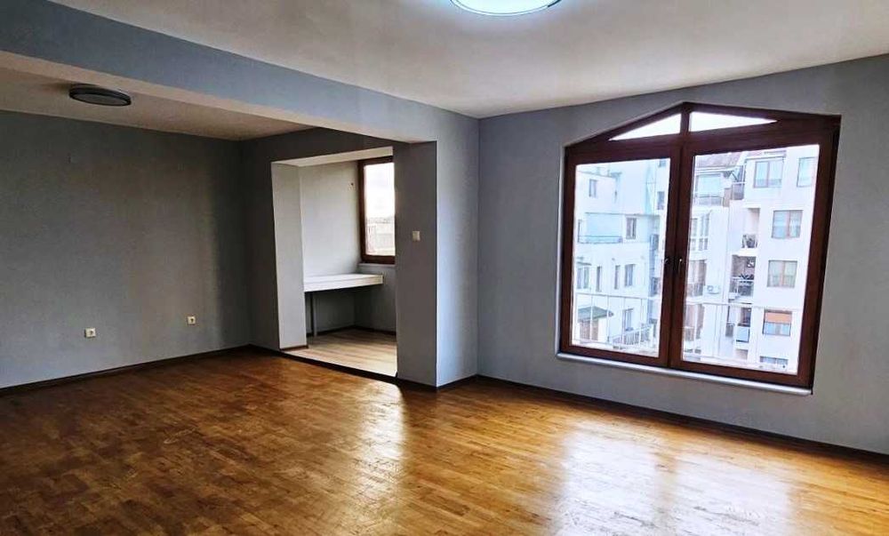 Двустаен апартамент в район Зимно Кино Тракия- в близост до Гранд Мол!