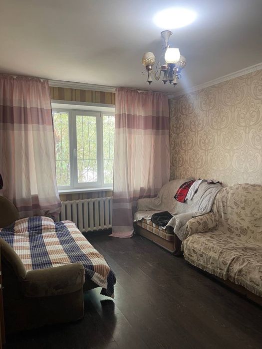 Продам 4 комн квартиру