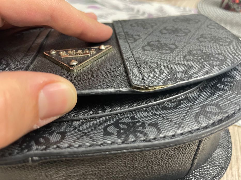 Дамска чанта Guess