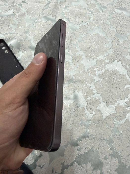 Продам samsung s24 в хорошем состоянии