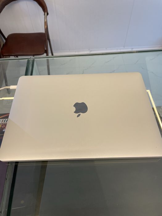 Apple macbook sostayaniya tinniq