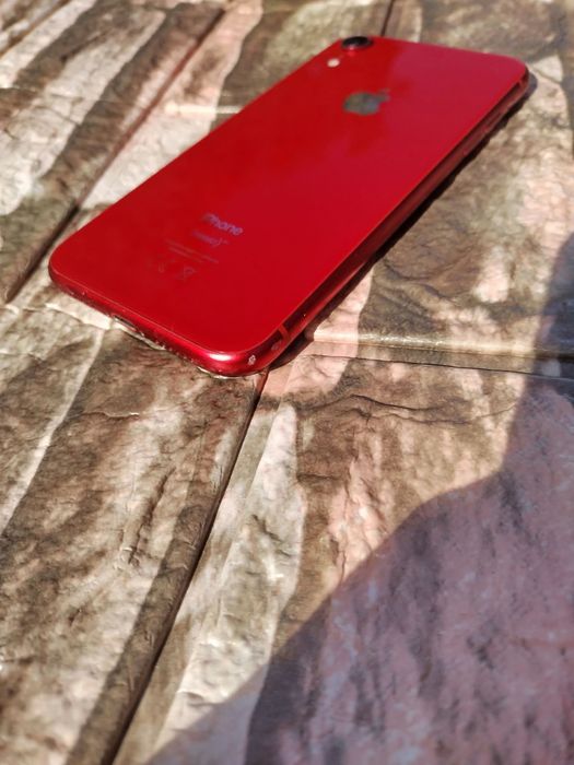 Vând iphone xr roșu 128