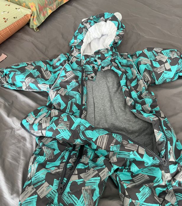 Продам детские комбинезоны