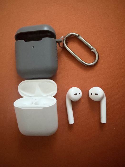 Vand casti AirPods generatia 2