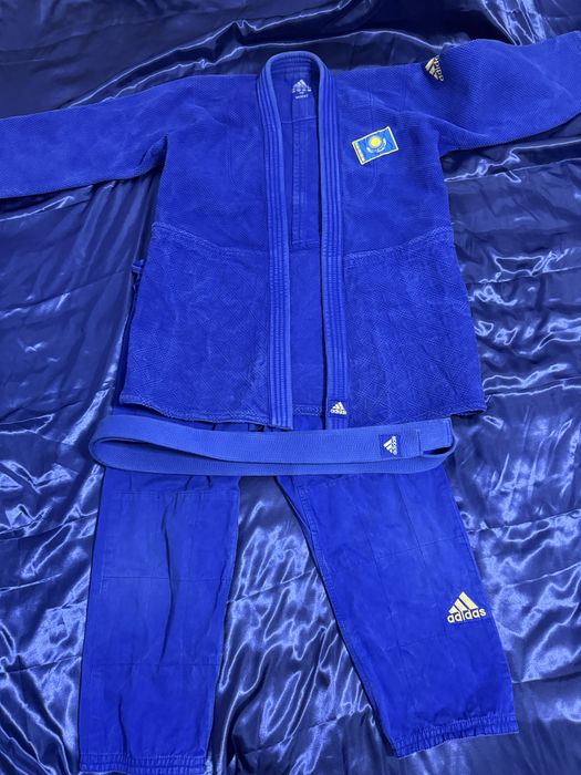 Кимоно для Дзюдо Adidas