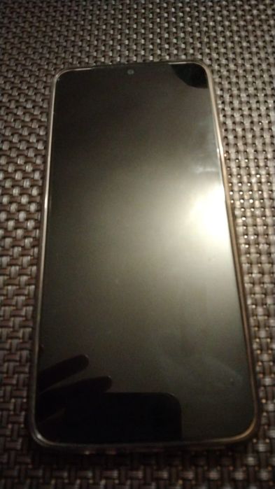 Продаю срочно realme note 60