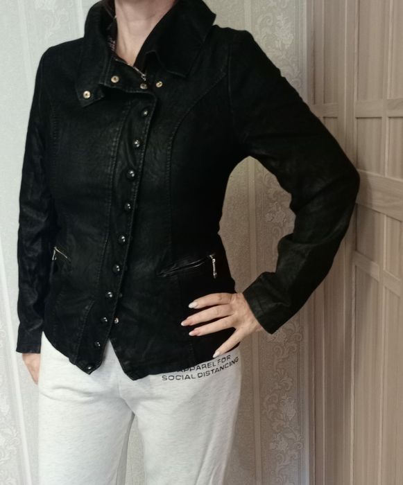 Куртки осенние..