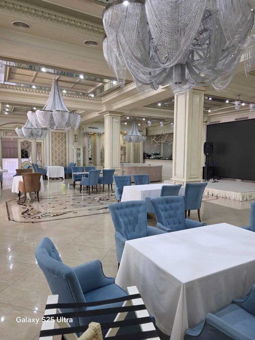 Продаётся/Сдаётся в аренду ресторан "Мона". 2200м2. 8 соток. Центр.