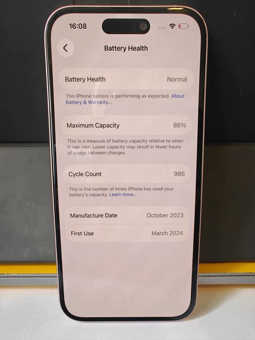 Продава iPhone 15/128 GB, без Face ID