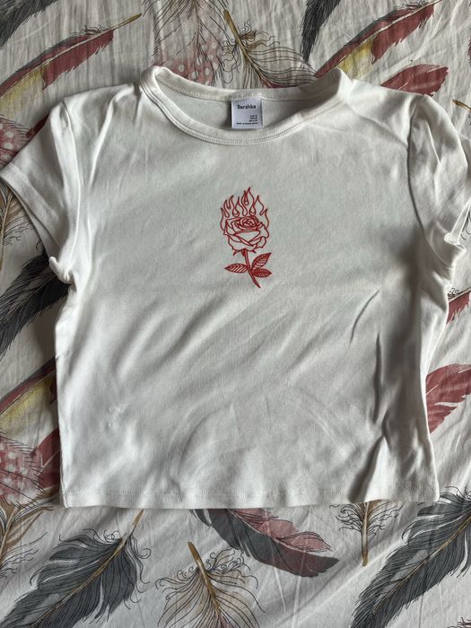 Дамски тениски с къс ръкав