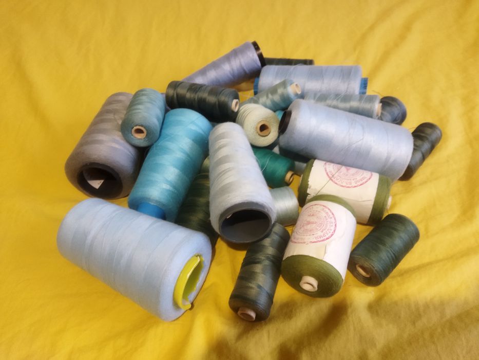Конци за шевна машина,шиене - бели, черни, цветни, ластични