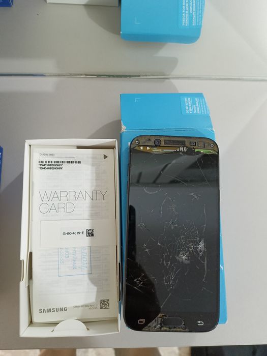 Продам не рабочие телефоны