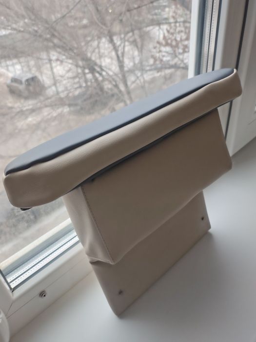 Продам подлокотник для газели