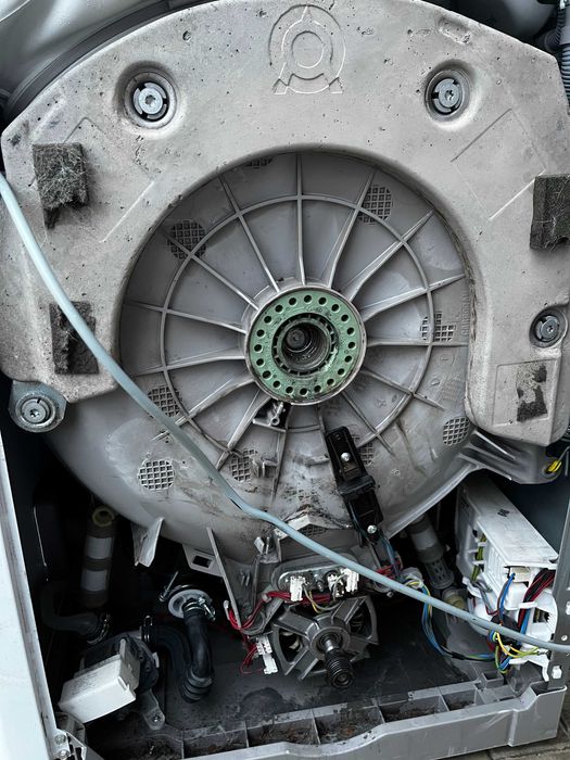 Vand ELECTROLUX EWT1376HGW pentru piese de schimb