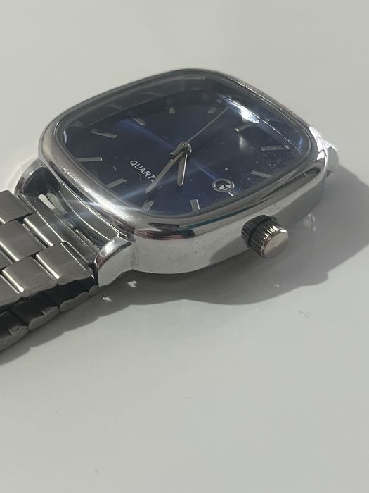 Часы кварцевыеее