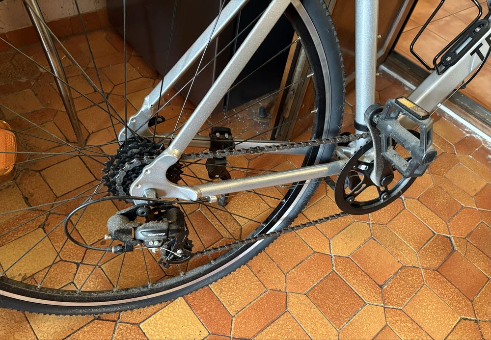 Bicicleta cursieră Triban RC 100