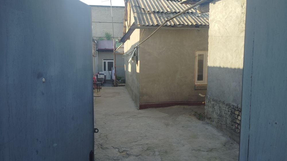 Uy sotiladi yashnabod rayoni