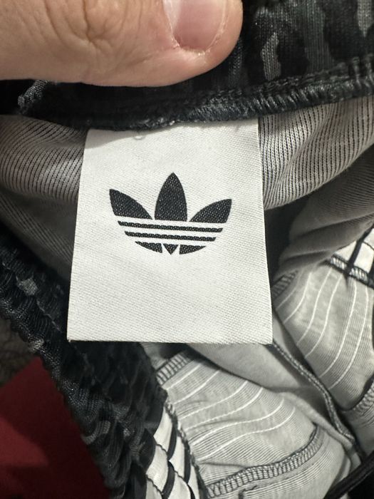 Pantaloni de trening adidas marimea m