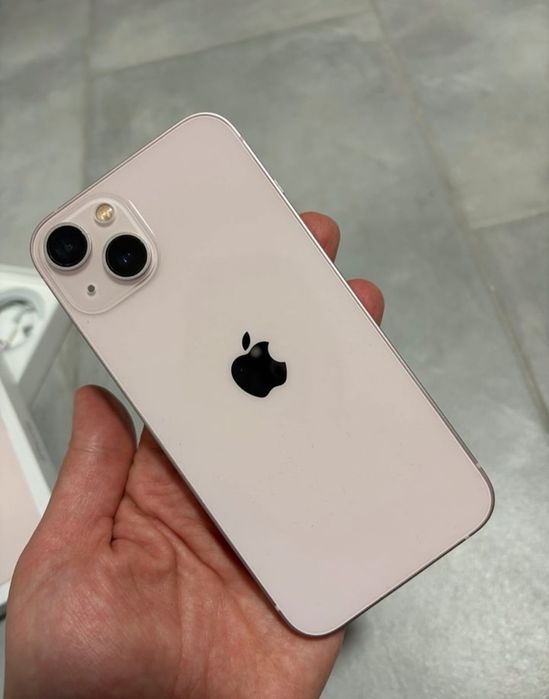 iPhone 13 impecabil 2 bucăți