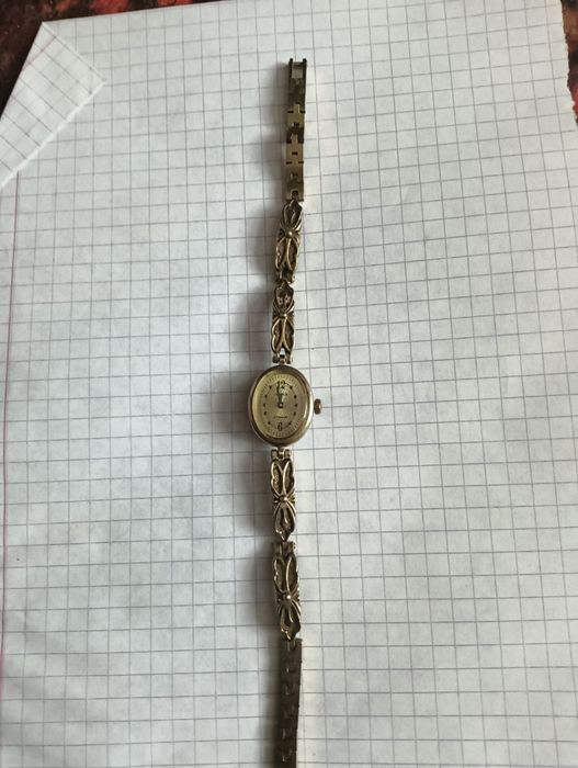 Часы ручные женские