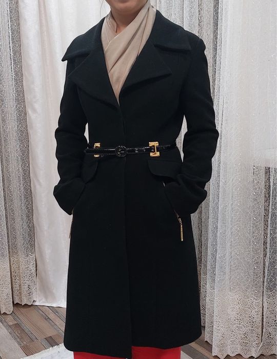 Продам пальто размер 42