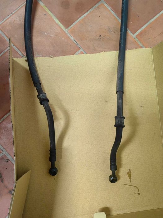 Спирачни маркучи оригинални Honda Africa750