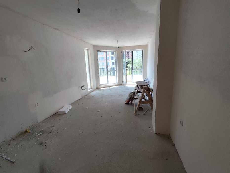 Продава се Тристаен апартамент в Бургас, Център - 101 кв.м за 1021 €/кв.м - Снимка #2