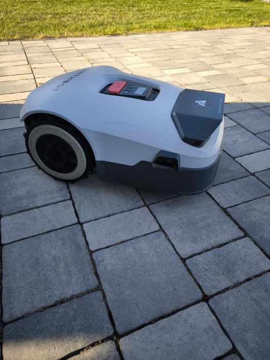 Robot tuns gazon Anthbot Genie 600