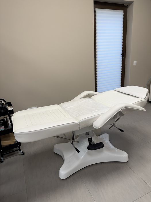 Козметична кушетка