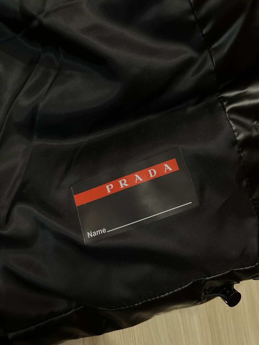 Яке Prada Чисто Ново
