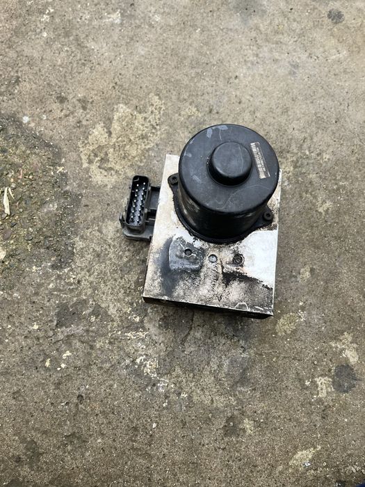 Продавам части за Мл 163