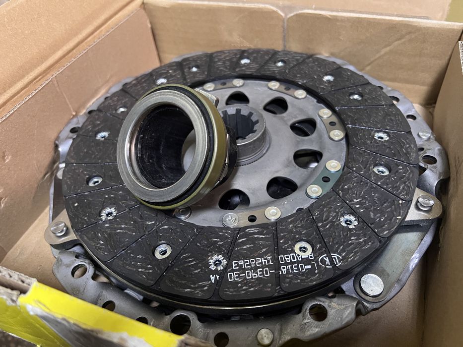 Нов съединител комплект за Bmw E46 330d-184кс/320d-150кс и 330XD 184кс