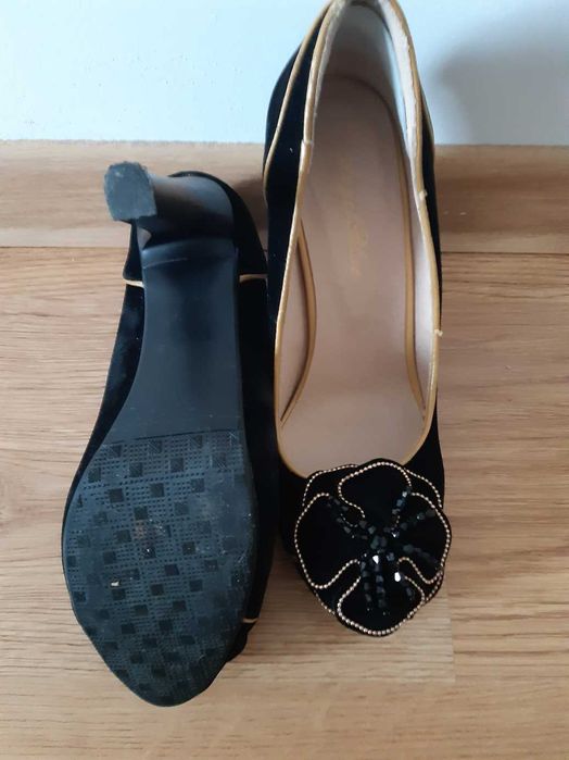 Pantofi negri eleganti