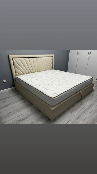 Кровать с механизмом