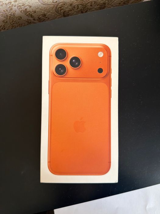 Продам iPhone 17 pro max 256 gb совсем новая