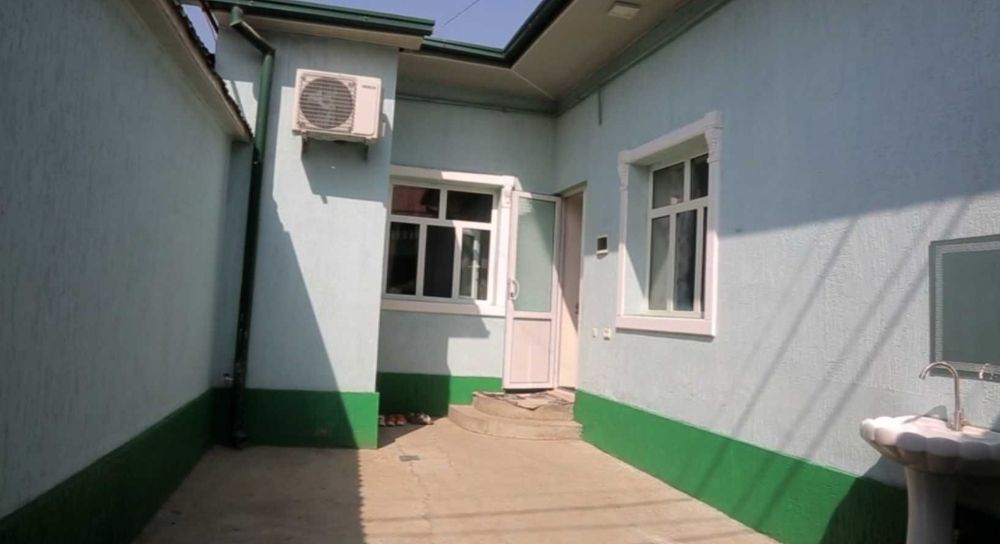 Продаётся участок М.Ашрафи ор Самарканд кафе