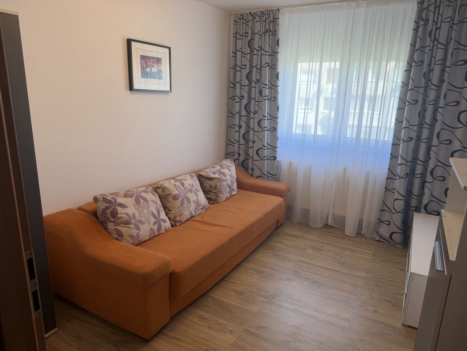 Inchiriez apartament 3 camere,2 bai,2 balcoane