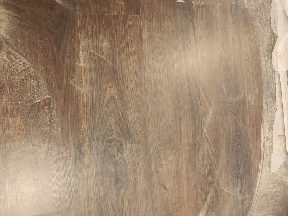 Отдаю остаток ламината дуб Табако