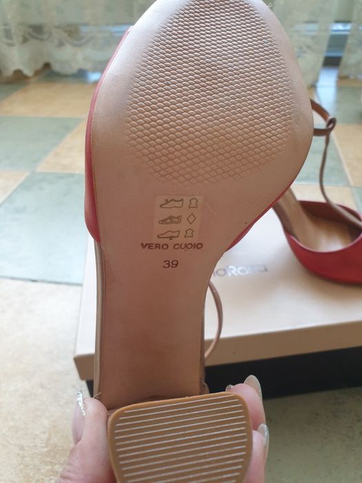 Женская обувь, кожа