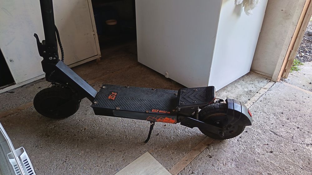 Vând Trotinetă Electrică KuKirin G2Ultra(Dual Motor 2400W) – Stare [Impecabilă / Foarte Bună