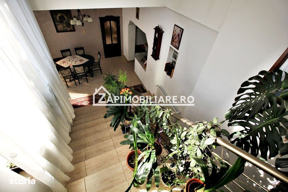 Casa 8 camere,4 bai,482mp,1.100mp teren,2 garaje,0% comision