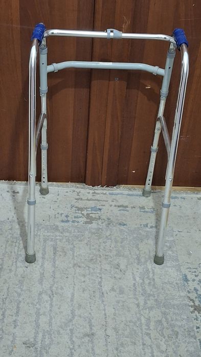 Ходунок для взрослых