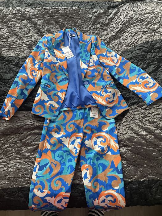 Дамски италиански костюми