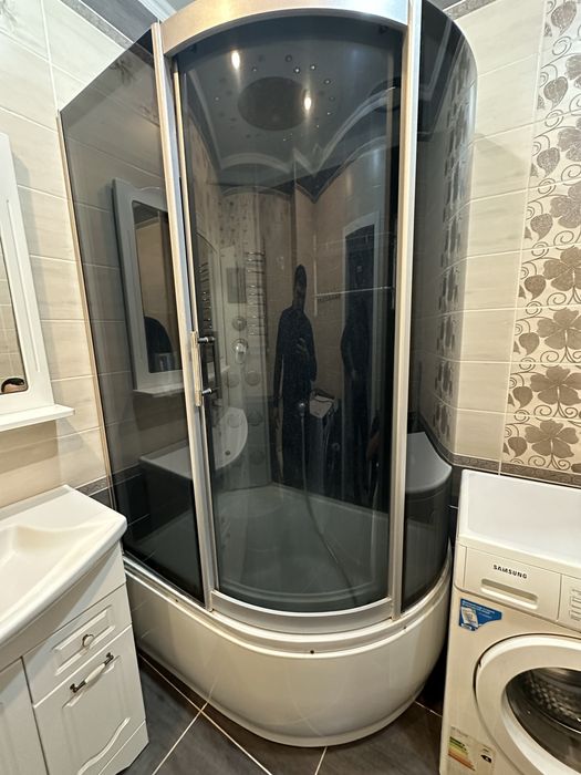 Продам душевую кабину б/у