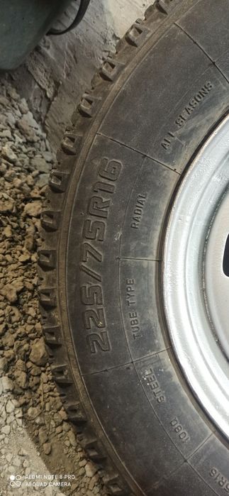 Два калеса на УАЗ р 16.