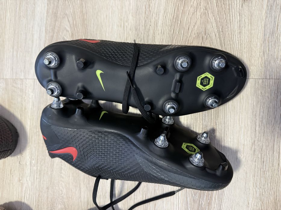 ..Мъжки бутонки..