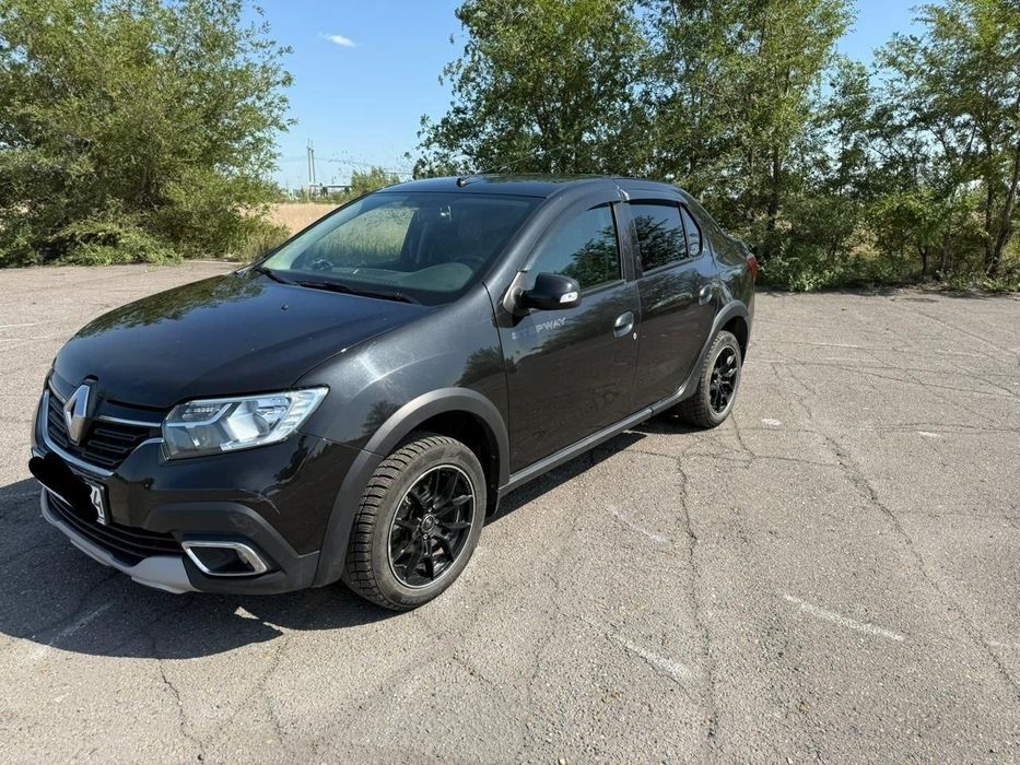 Продаю Рено Логан 2021 года