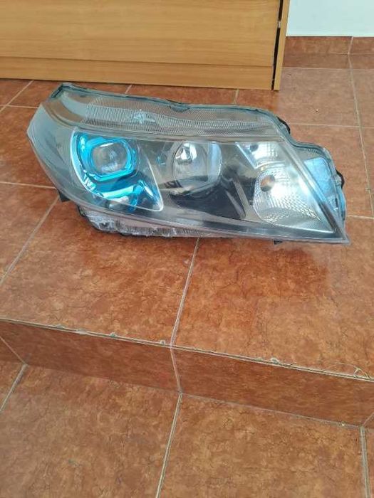 Far dreapta original led Suzuki Vitara an 2015-2020 cod 100-18095