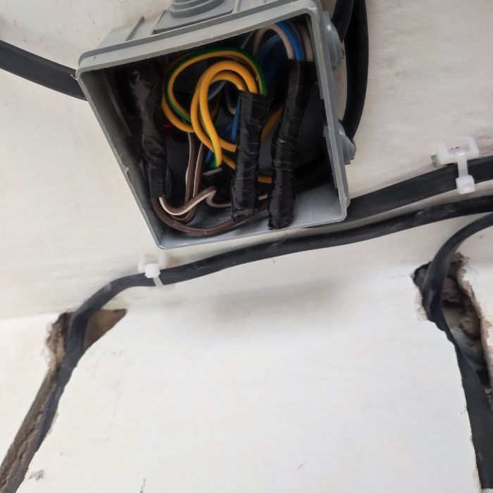 Услуги электрика 24/7