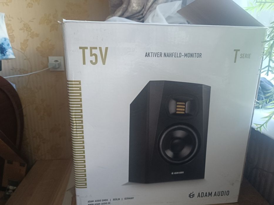 Мониторы Adam t5v
